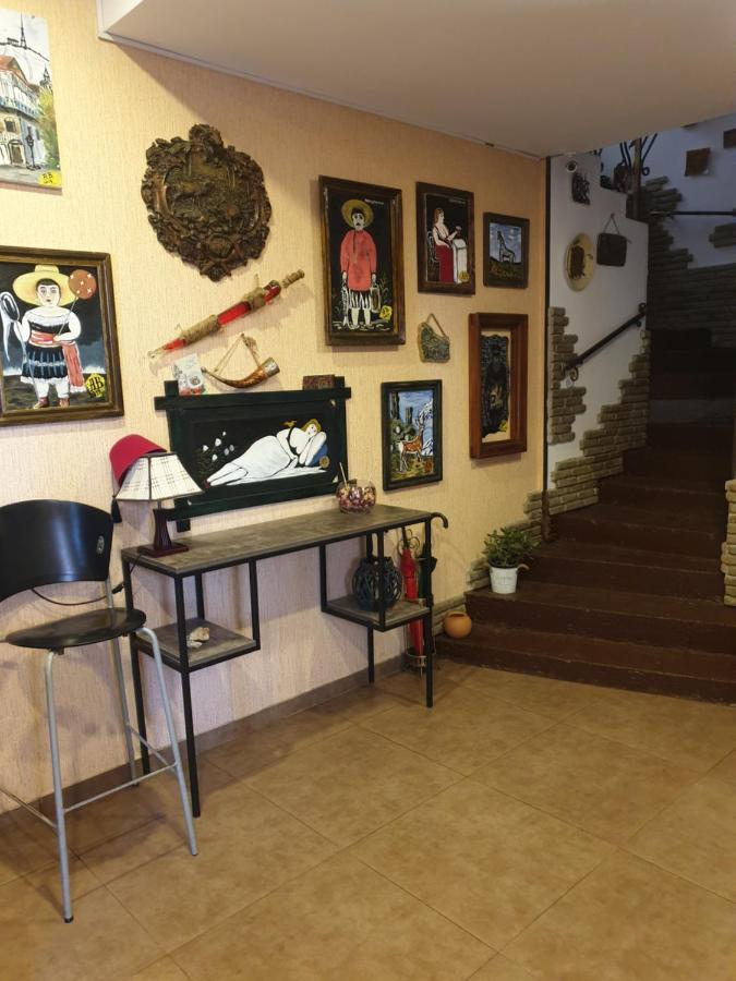 Lea Guest House Tbilisi Buitenkant foto