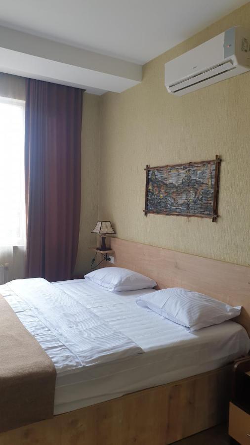 Lea Guest House Tbilisi Buitenkant foto