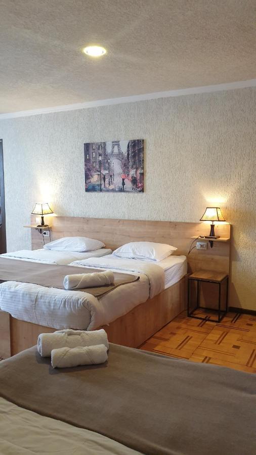 Lea Guest House Tbilisi Buitenkant foto
