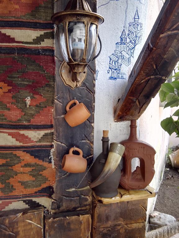 Lea Guest House Tbilisi Buitenkant foto