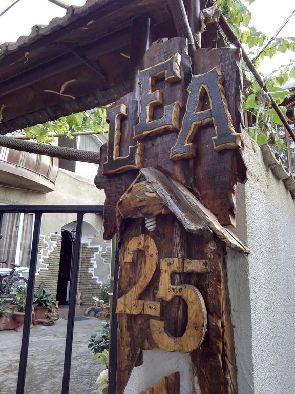Lea Guest House Tbilisi Buitenkant foto