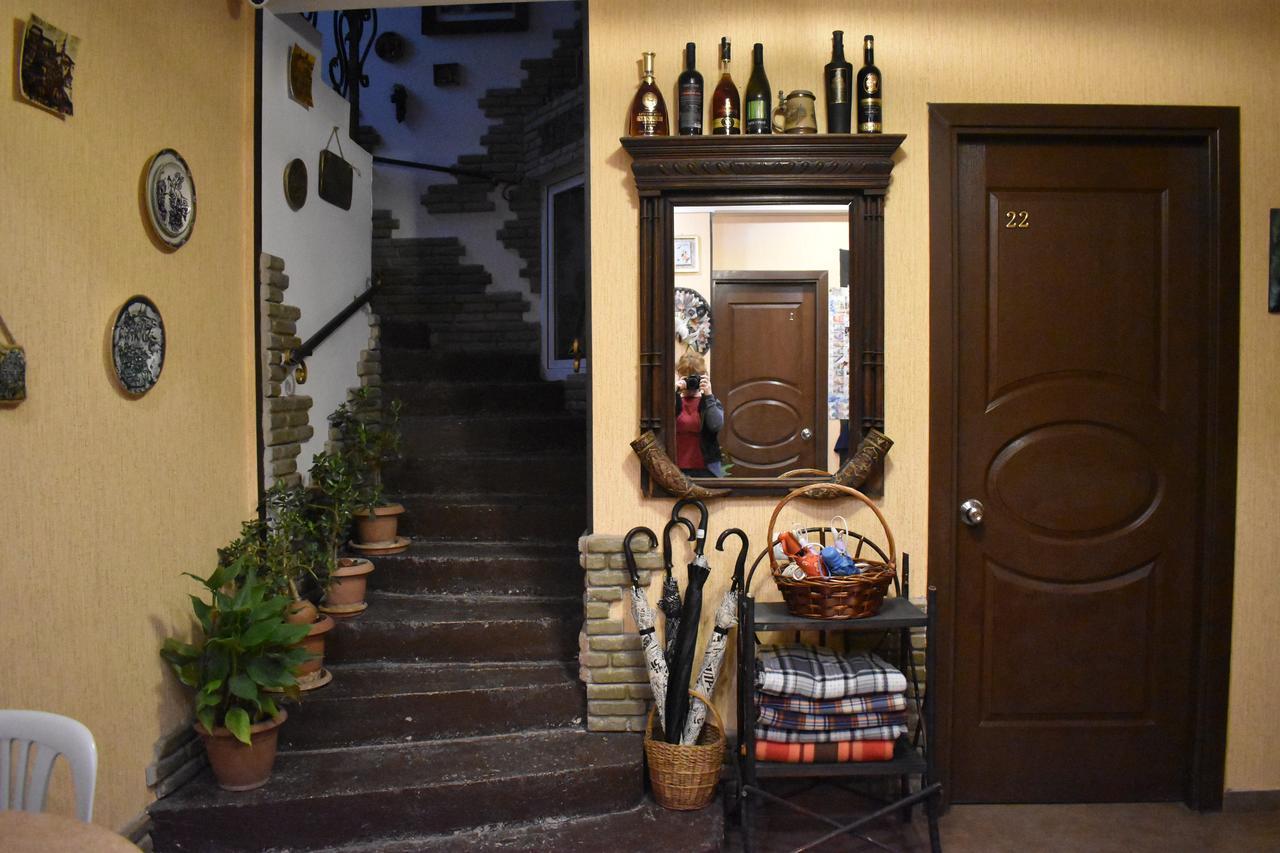 Lea Guest House Tbilisi Buitenkant foto